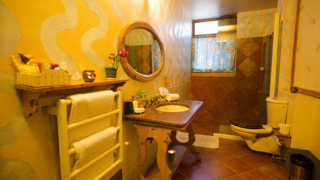 The Secret Garden-Bathroom